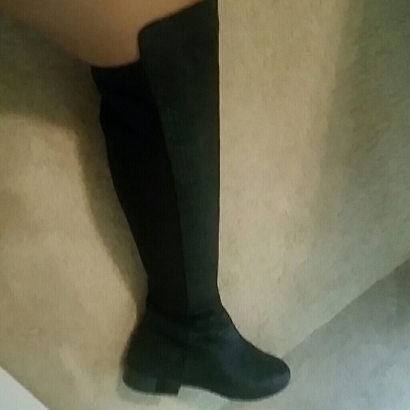 COPY - Michael  Kors nwt python print black boots - Picture 1 of 4